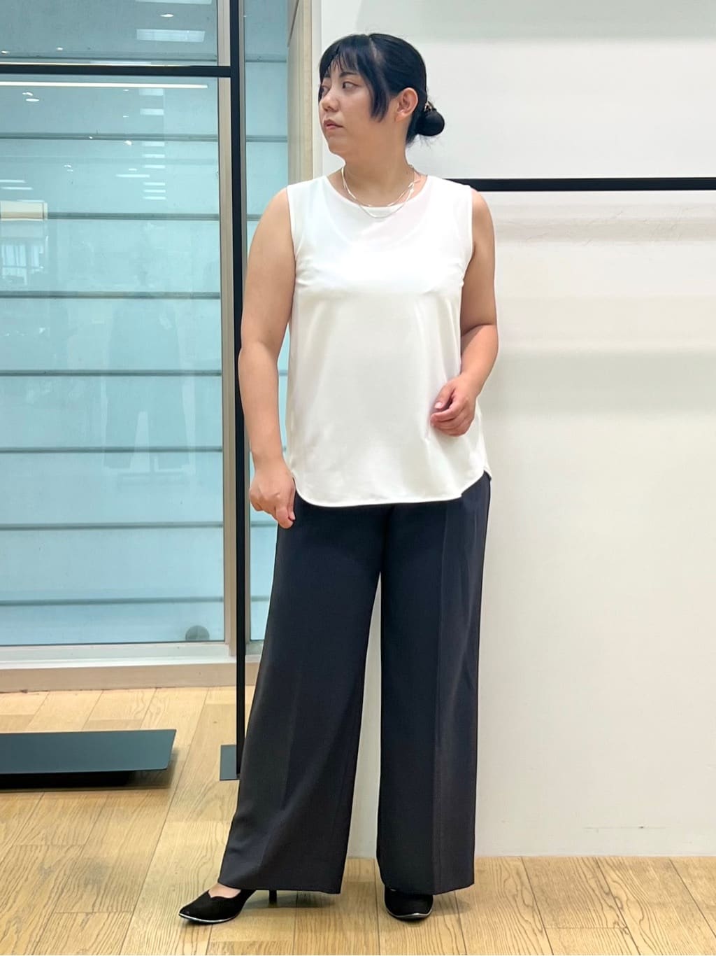 shimaさんの「INDIVI｜【羽織りとしても活躍！】ケープカラーブラウス」を使ったコーディネート