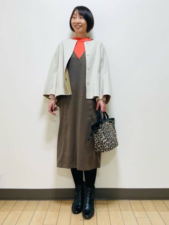 Riiさんの「Reflect｜【すっきりシルエット】スエードライクジャンパースカ―ト」を使ったコーディネート