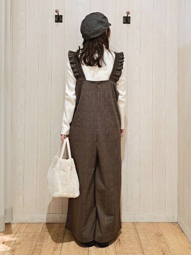 SAKIさんの「SHOO･LA･RUE｜【撥水/洗える】ショートフーディーダウン」を使ったコーディネート