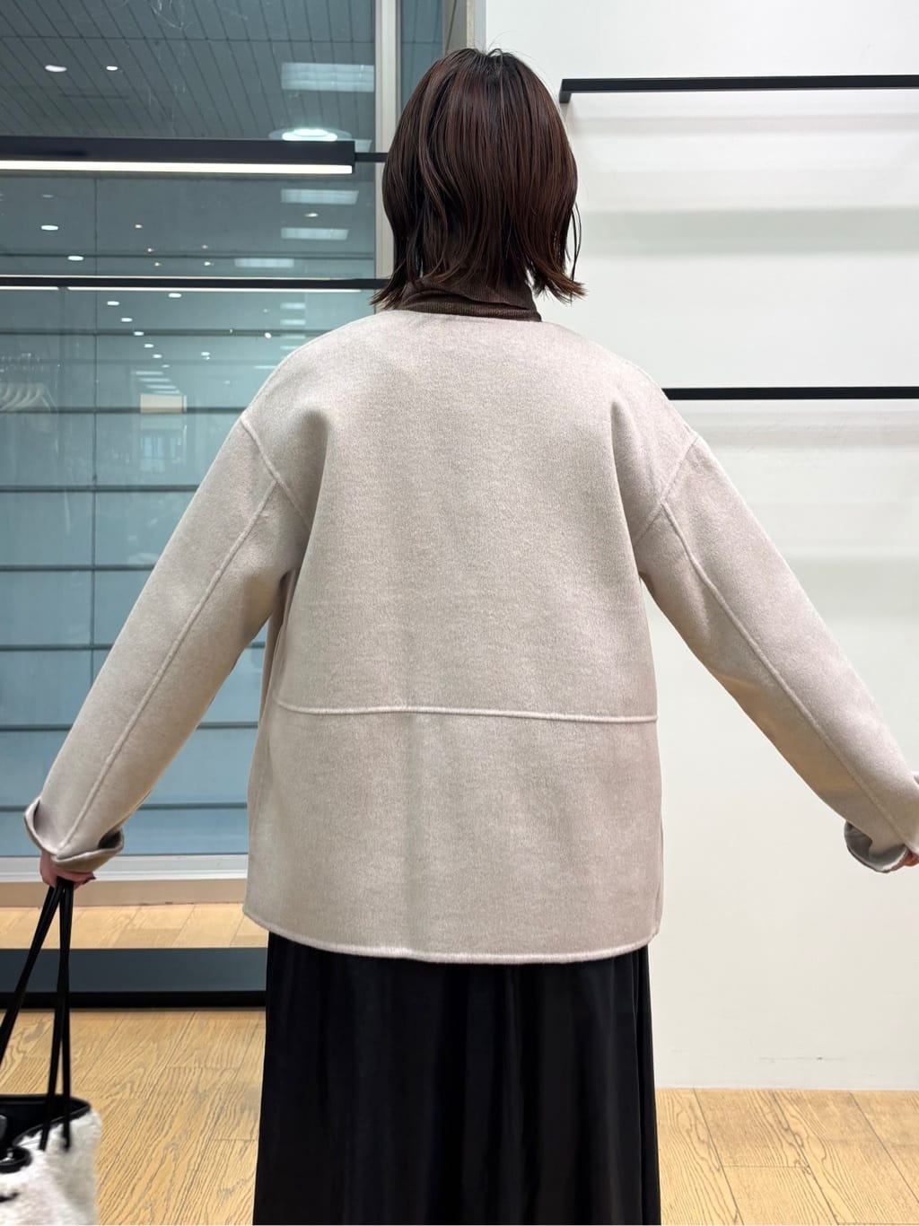 asamiさんの「INDIVI｜【洗える】胸元タックフリル長袖ブラウス」を使ったコーディネート