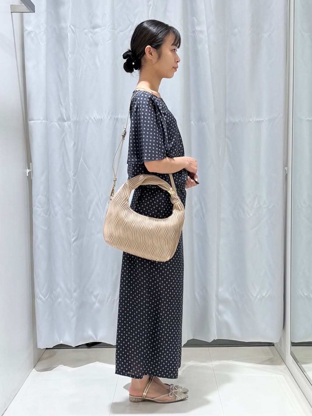 みさきさんの「COUP DE CHANCE｜【手洗い可／日本製】小紋柄ワイドパンツ」を使ったコーディネート