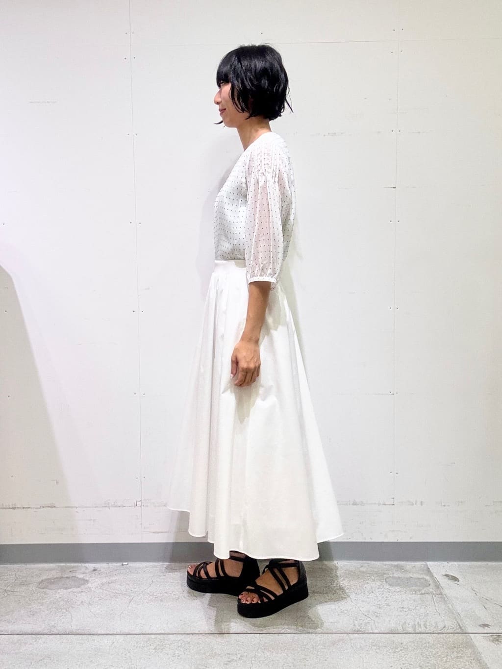 naoさんの「INDIVI｜フロッキードットブラウス」を使ったコーディネート