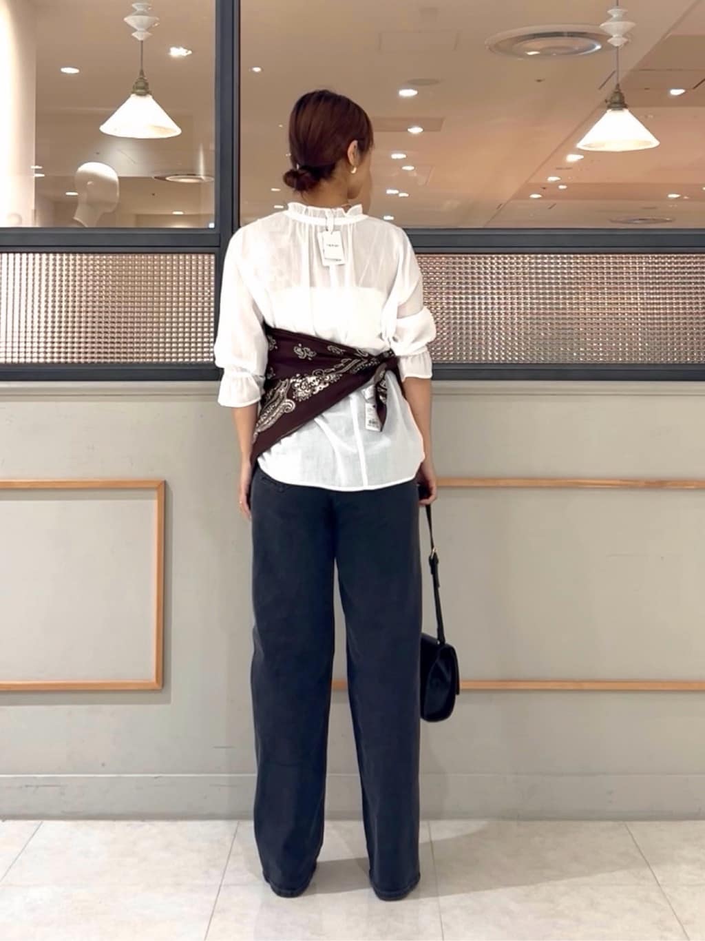 𝑹𝑶𝑴𝑰さんの「INDIVI｜【洗える/コットン】ピンタックシアーブラウス」を使ったコーディネート