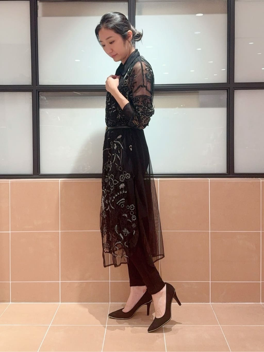 kaoriさんの「ESPERANZA｜◆【晴雨兼用/12時間パンプス】約8.5cm　歩きやすくて疲れにくい」を使ったコーディネート