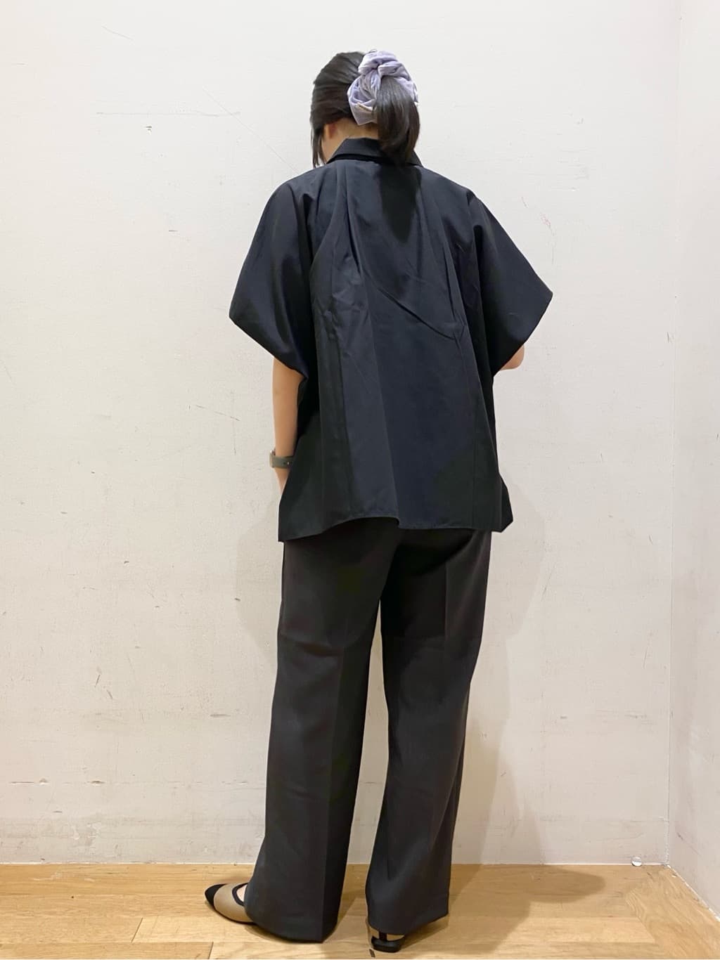 みなみさんの「OPAQUE.CLIP｜《andGIRL掲載》リラクシーシャツ【洗濯機洗い可】」を使ったコーディネート