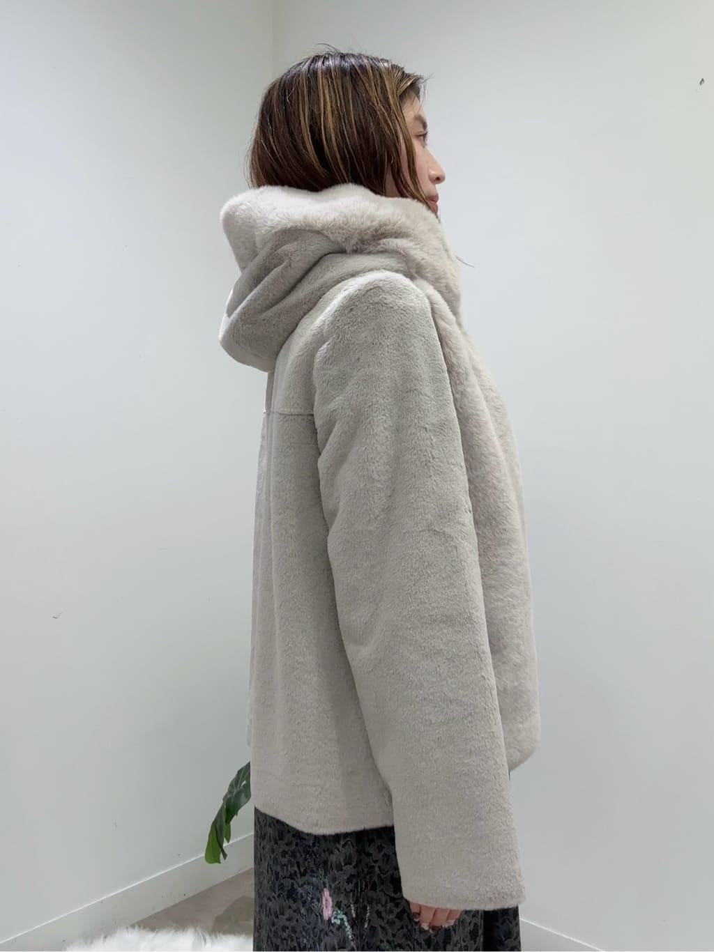 Suma Una本部スタッフさんの「SunaUna｜◆【冬を彩る異素材フェイクファーアウター】」を使ったコーディネート
