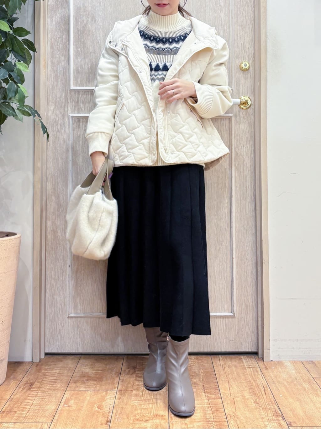 なみさんの「SHOO･LA･RUE｜【洗濯機可/S-LL】配色が大人かわいい　フェアアイル柄求心ニット」を使ったコーディネート