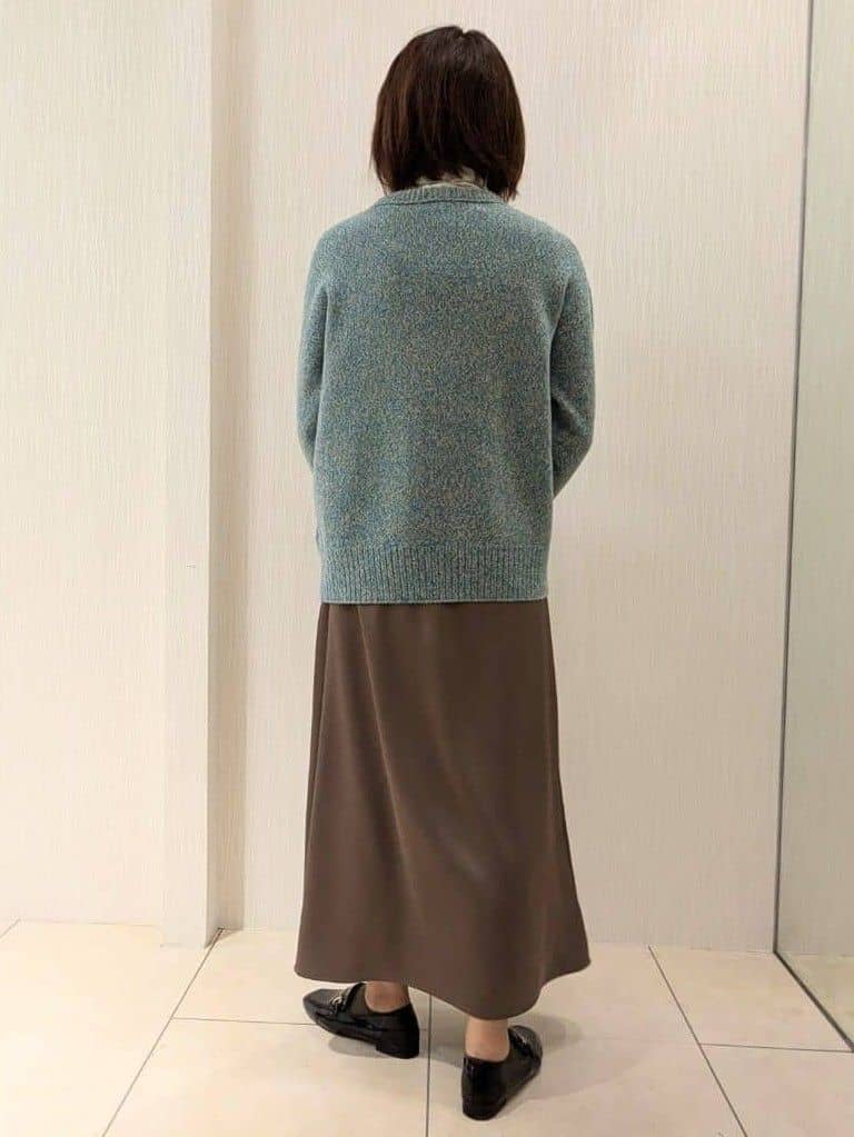 u-macoさんの「UNTITLED｜【ゆったり】三つ杢カラーニット」を使ったコーディネート