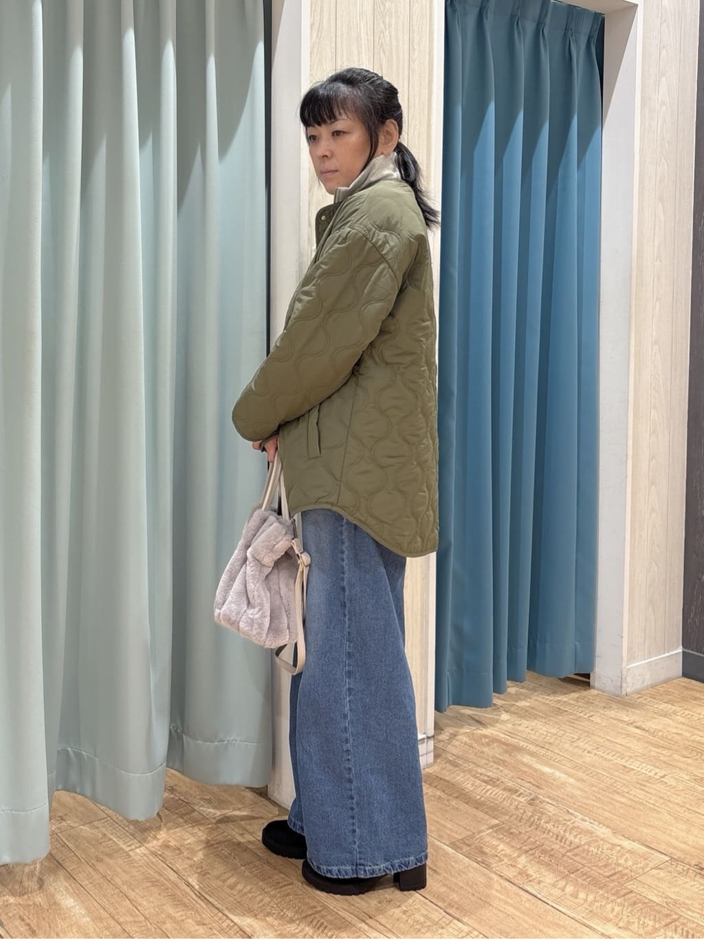 わかさんの「SHOO･LA･RUE｜【高レビュー/2WAY】きれい見えで上品な ストライプファートートバッグ」を使ったコーディネート