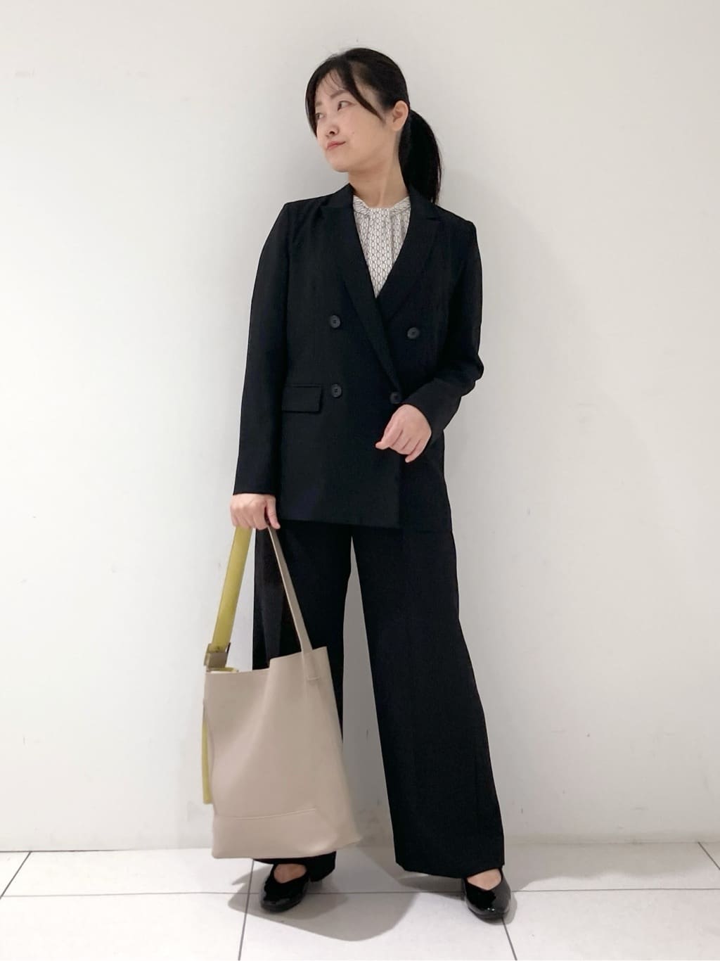 momokoさんの「INDIVI｜【軽く羽織れる！】ダブルジャケット」を使ったコーディネート