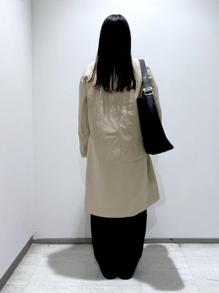 meiさんの「INDIVI｜【洗える／カシミヤ混】ミドルゲージVネックニット」を使ったコーディネート