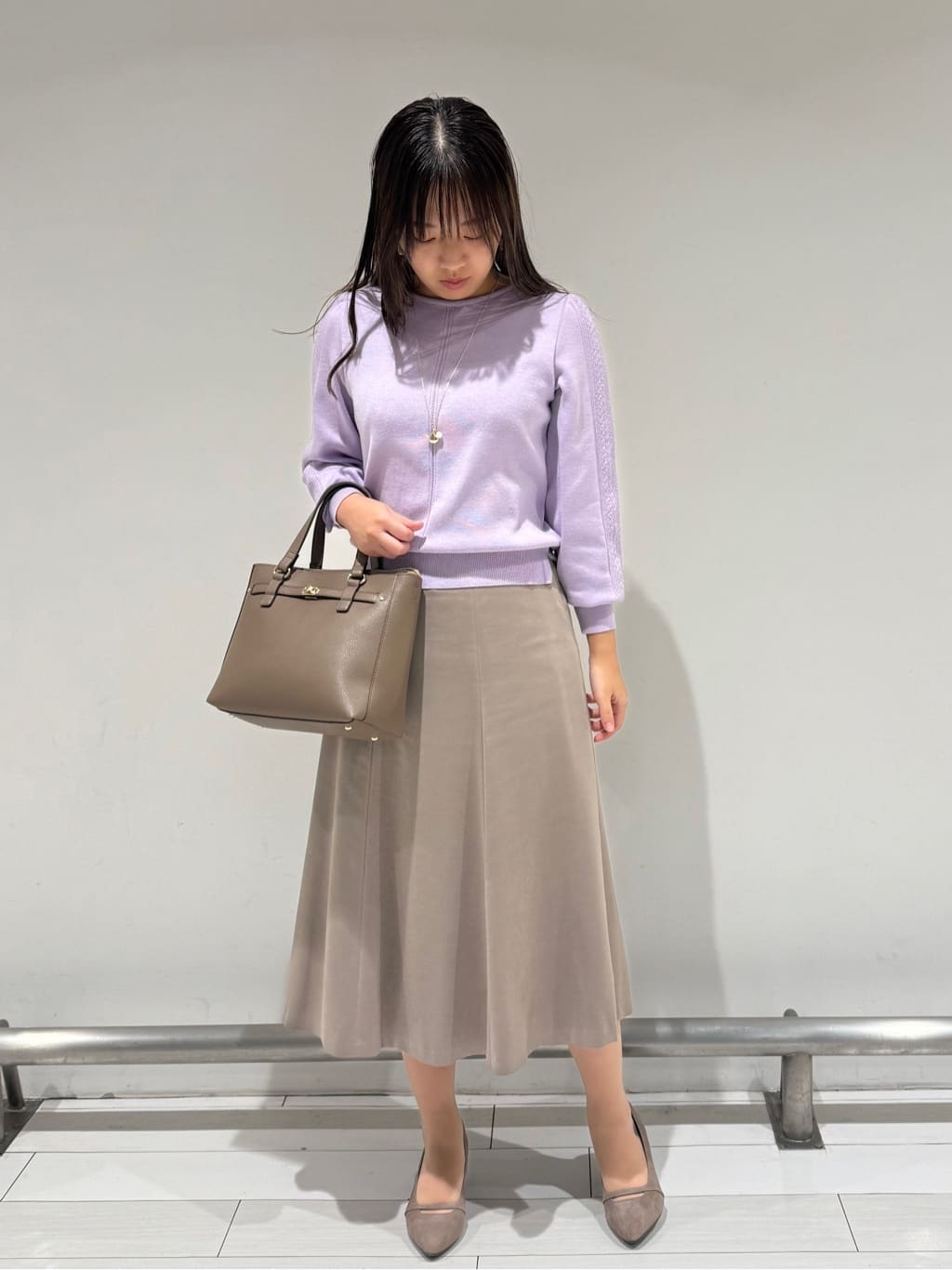 Azusaさんの「Reflect｜【通勤】スエードライクフレアスカート」を使ったコーディネート