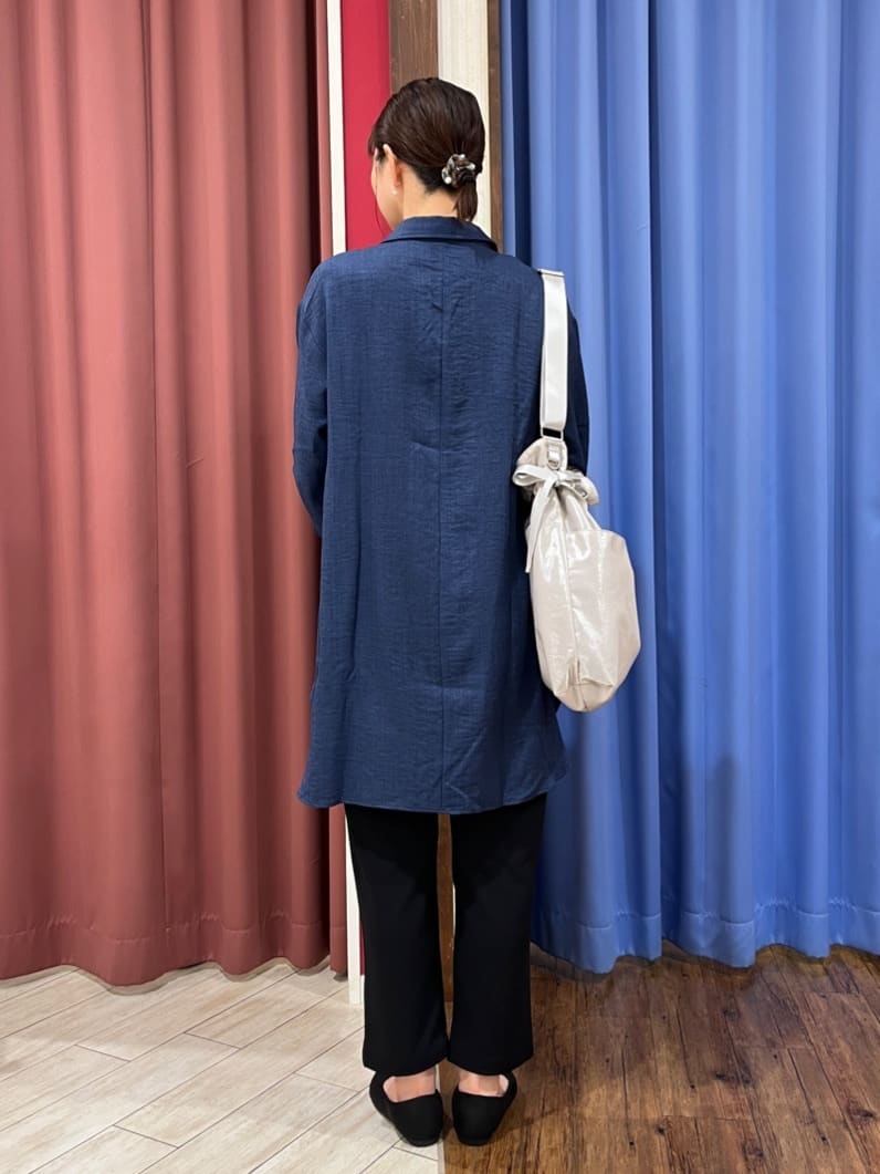 muさんの「SHOO･LA･RUE｜【S-LL/体型カバー】さらっとしたタッチが魅力 デニムライクチュニック」を使ったコーディネート