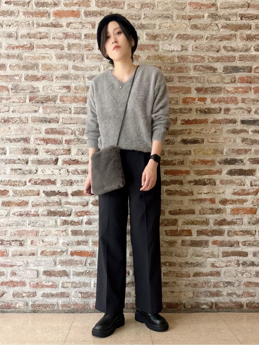 しばさんの「THE SHOP TK｜【華やかで柔らか】ふわふわフェザーニット/洗える・前後2WAY」を使ったコーディネート