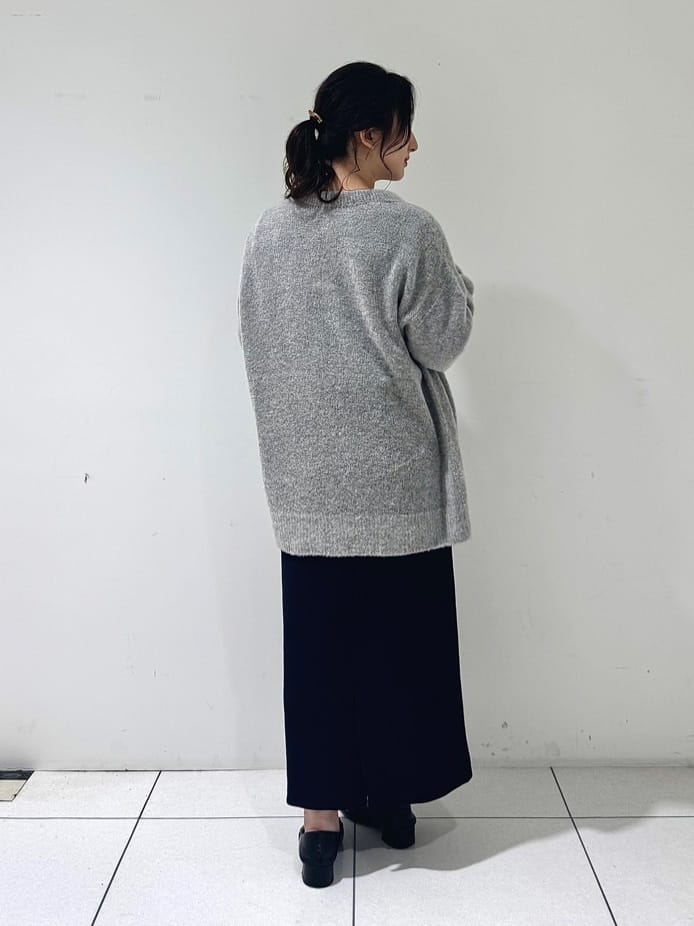 そんさんの「INDIVI｜【エアリー素材】ブークレ着流しニットカーディガン」を使ったコーディネート