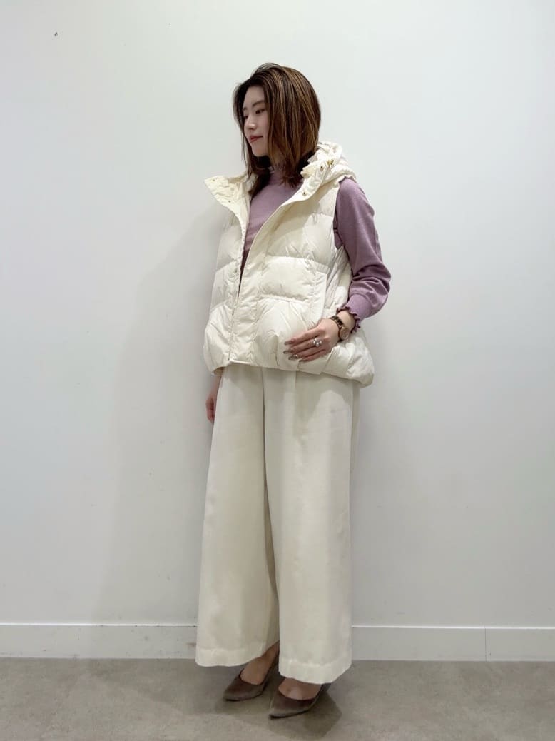 Suma Una本部スタッフさんの「SunaUna｜◆【フード付き／2色展開】ダウンベスト」を使ったコーディネート