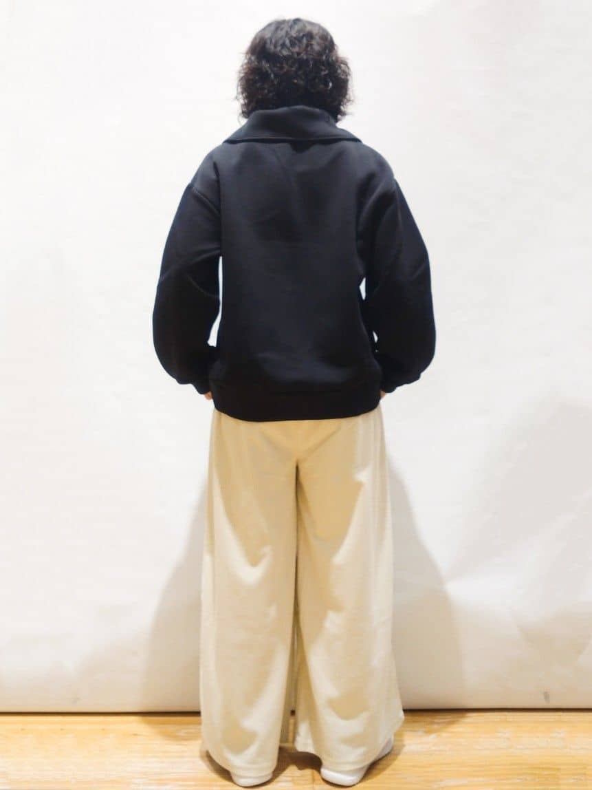ぽんさんの「OPAQUE.CLIP｜ゴーデュロイジャージイージーワイドパンツ【洗濯機OK】」を使ったコーディネート