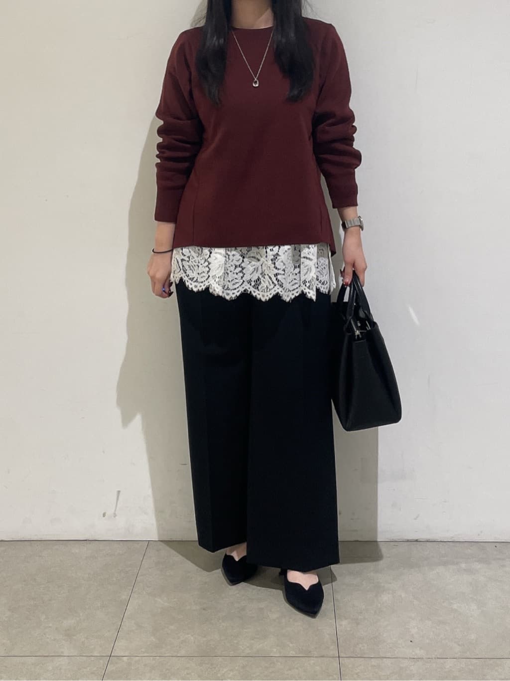 emikaさんの「INDIVI｜【洗える／選べる8色】トーンアップニット」を使ったコーディネート