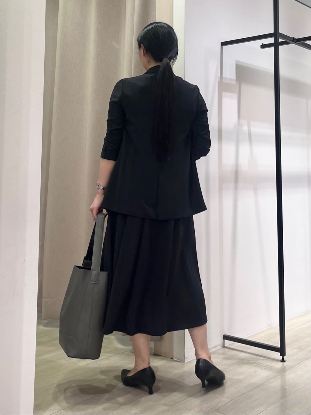 hasuさんの「INDIVI｜【軽く羽織れる！】ダブルジャケット」を使ったコーディネート
