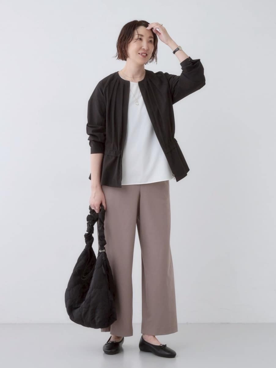 yuriさんの「INDIVI｜【UVケア／SETUP可能】エアリージョーゼット ワイドパンツ」を使ったコーディネート
