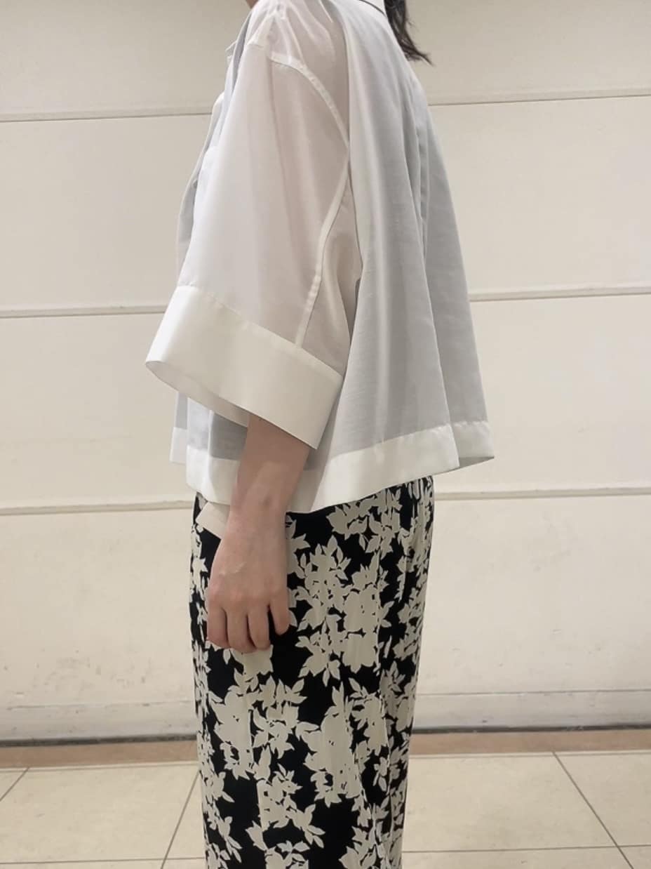 watanabeさんの「UNTITLED｜【前開き/洗える】ショート丈シアーシャツ」を使ったコーディネート