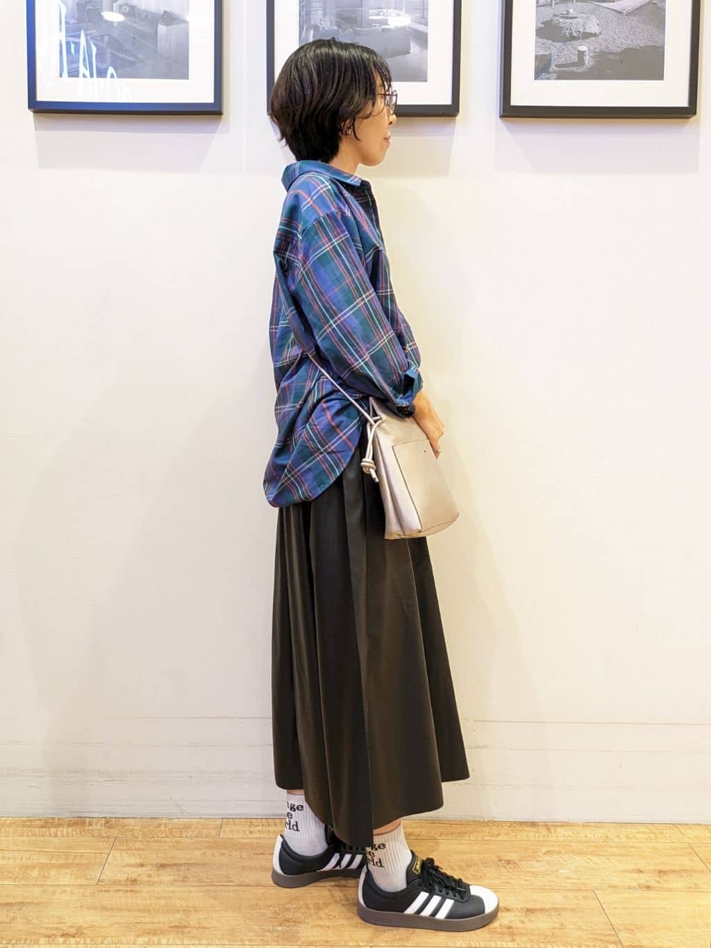 Akiさんの「SHOO･LA･RUE｜【洗濯機可/S-LL】程よい抜け感 大人のチェックシャツ」を使ったコーディネート