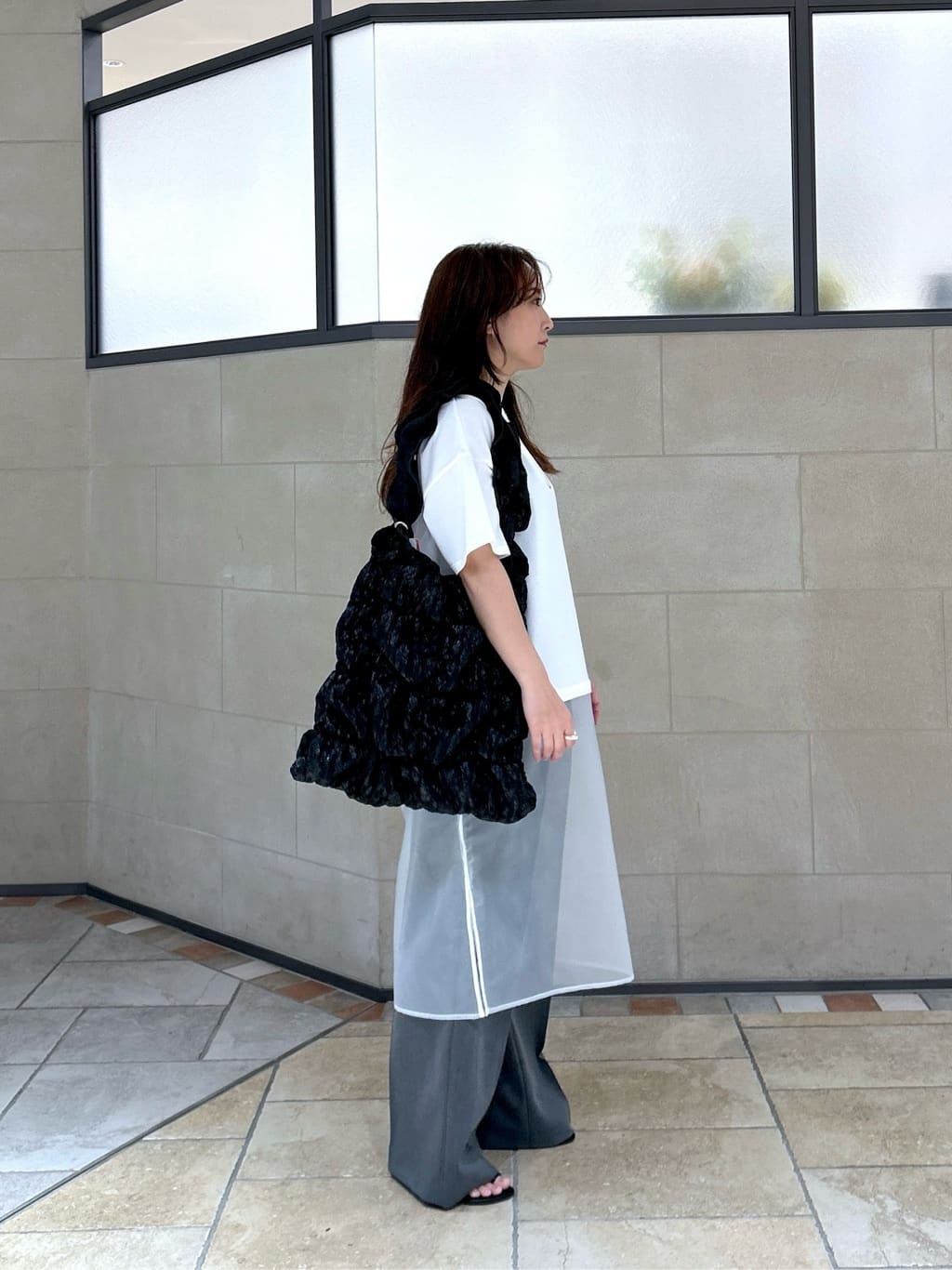 よねさんの「INDIVI｜シアードッキングTシャツ」を使ったコーディネート