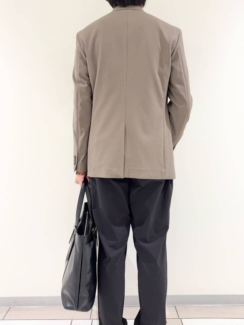 及川さんの「TAKEO KIKUCHI｜【360&deg;ストレッチ／セットアップ対応】None Of Stress ジャケット」を使ったコーディネート