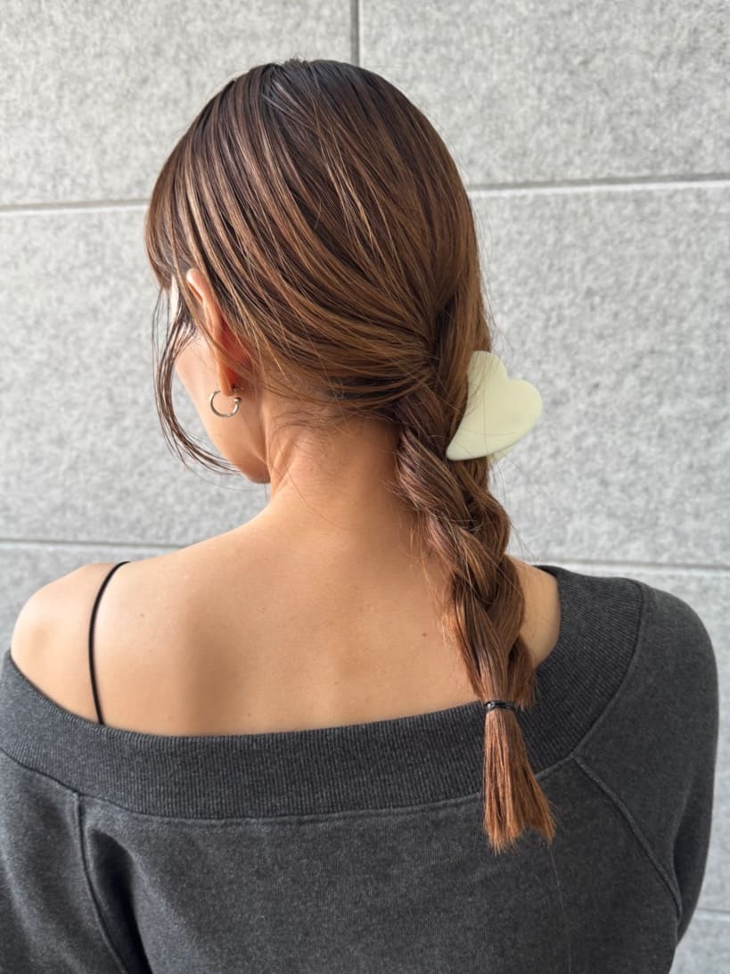 designer yukaさんの「CODE A｜off－shoulder sweat」を使ったコーディネート
