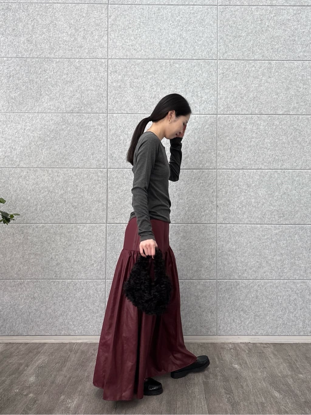ひなさんの「INDIVI｜カットアウトカットソー」を使ったコーディネート
