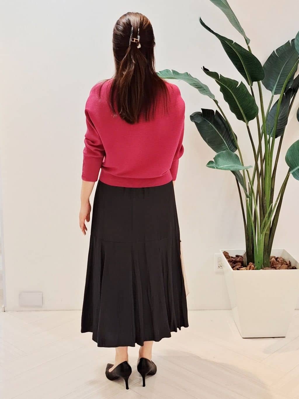YuKaRiさんの「UNTITLED｜【手洗い可】オーガンジー刺しゅうニットトップス」を使ったコーディネート