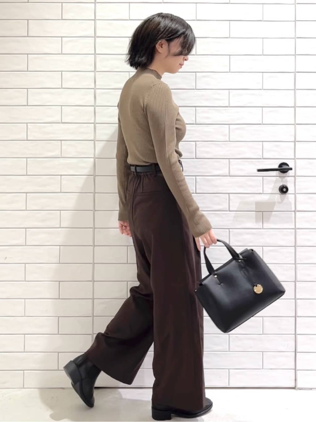しおりさんの「OPAQUE.CLIP｜ハイネックリブニット【洗濯機OK】」を使ったコーディネート