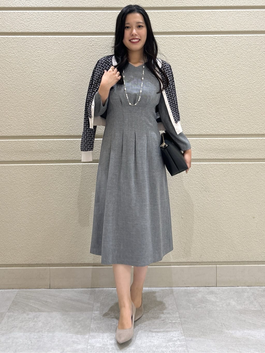 Momokaさんの「COUP DE CHANCE｜【手洗い可】幾何柄風ジャカードカーディガン」を使ったコーディネート