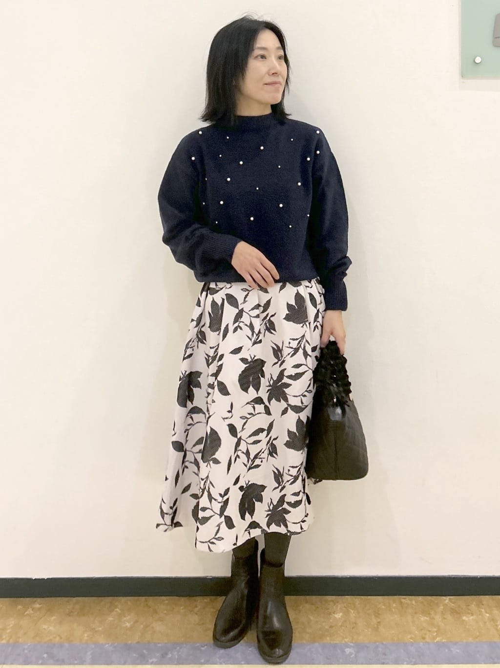 su.さんの「index｜フラワータックフレアスカート【洗濯機OK／イージーアイロン／防シワ】」を使ったコーディネート