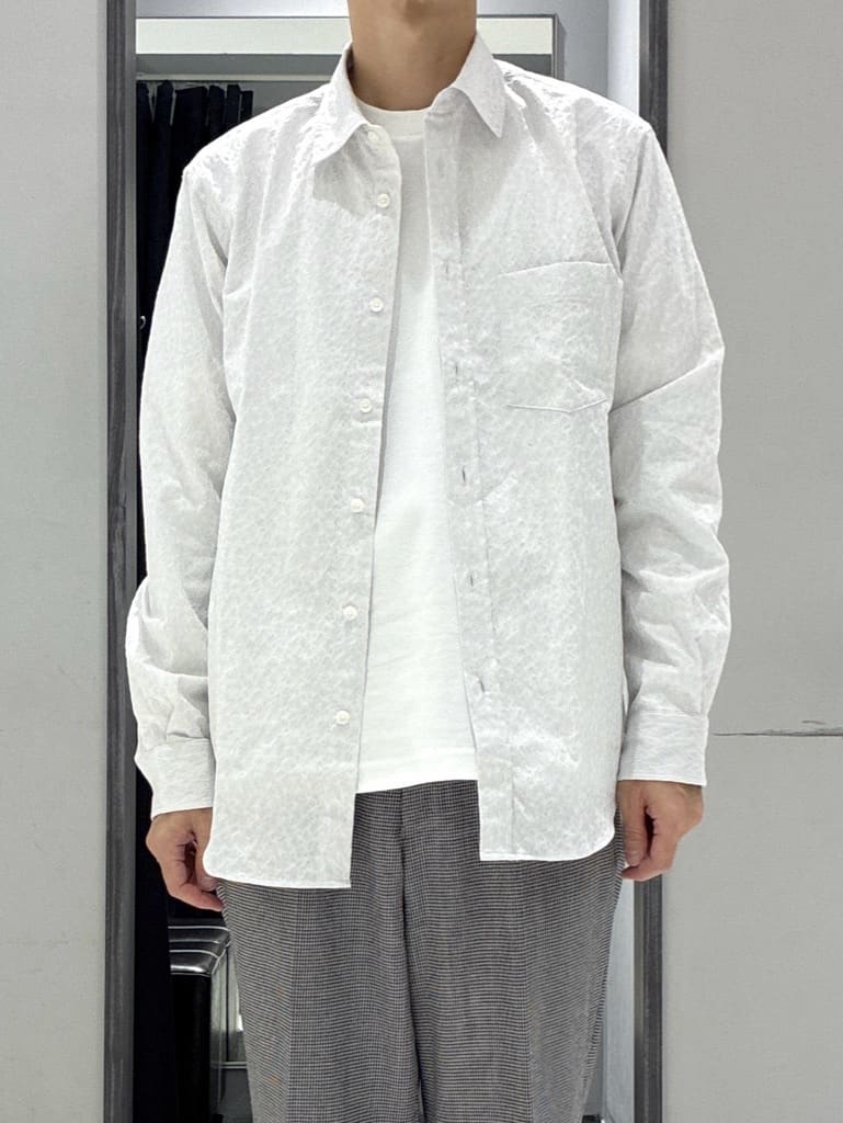 わいずみさんの「TAKEO KIKUCHI｜【Made in JAPAN】播州織 ドビー千鳥シャツ」を使ったコーディネート