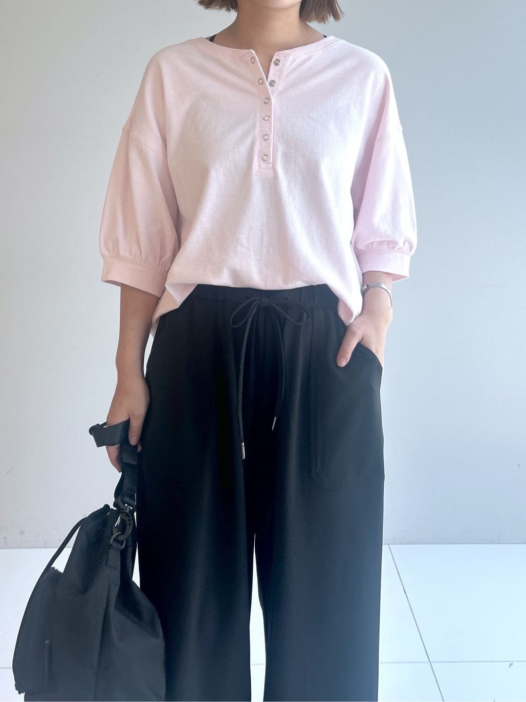 Hirokaさんの「Dessin｜【360度可愛い/前後2WAY/洗える】ライトコットンヘンリーカットソー」を使ったコーディネート