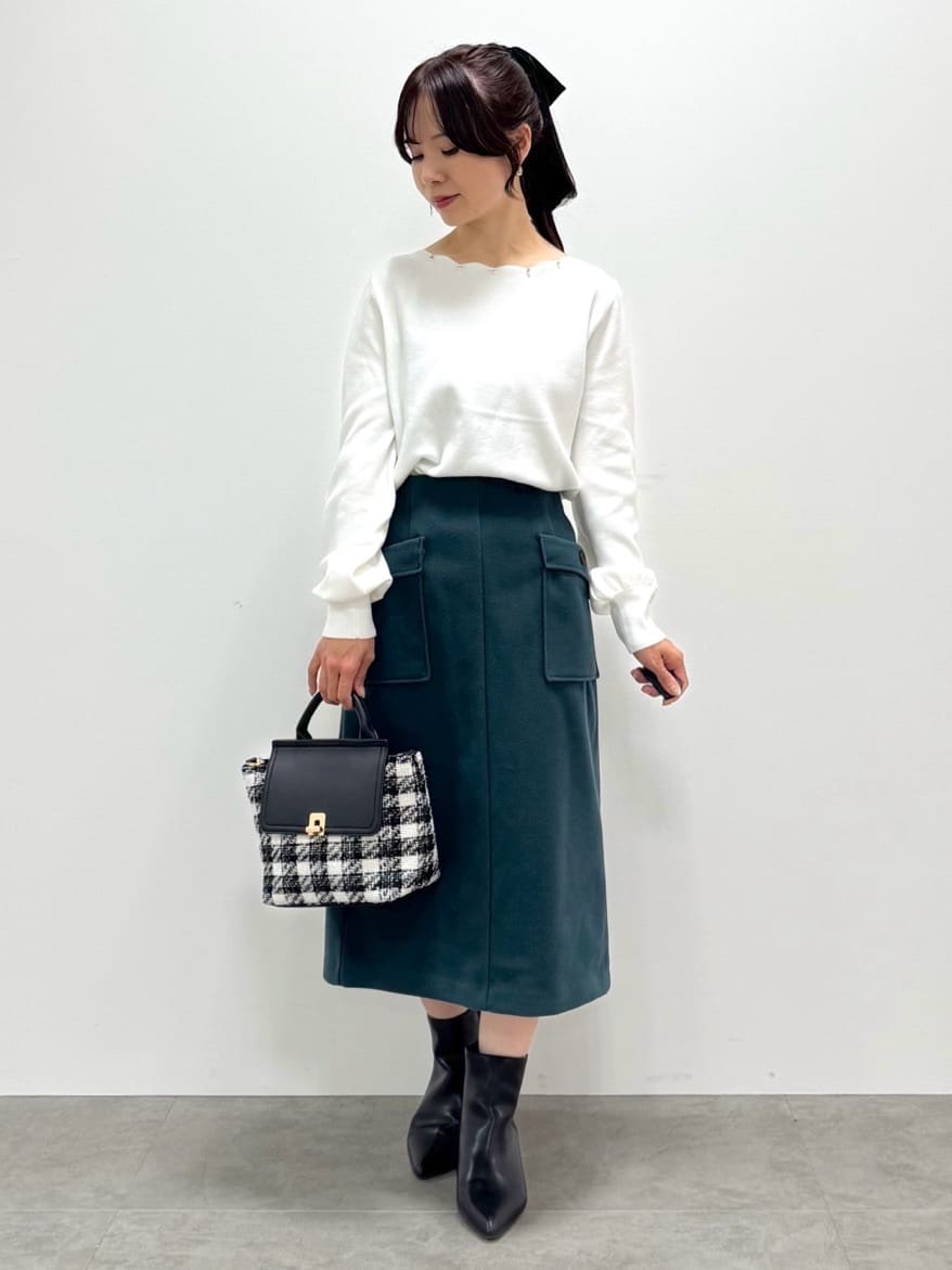 kozuさんの「index｜ラメスカラップビジューデザインニット【洗濯機OK】《6col／S～LL》」を使ったコーディネート