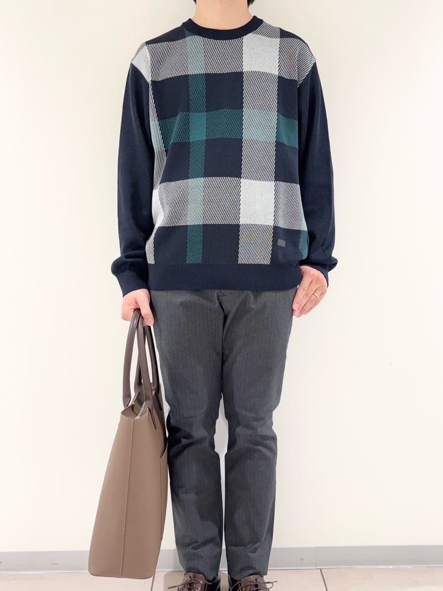 及川さんの「TAKEO KIKUCHI｜【Made in JAPAN】ビッグチェック＆スライドパズル柄 ニット」を使ったコーディネート