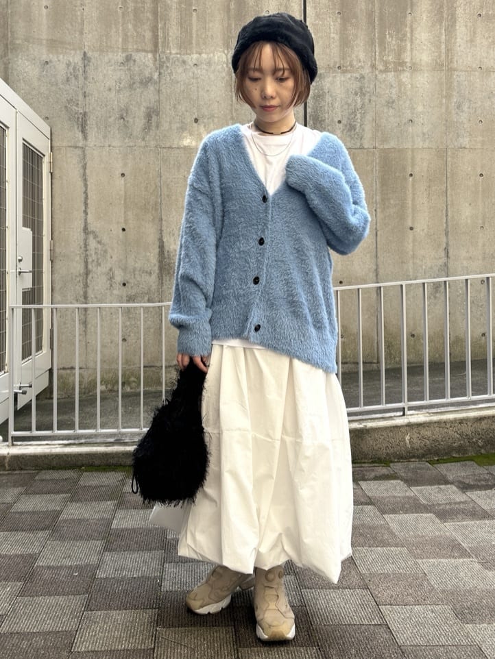 ga_riさんの「THE SHOP TK｜【ふわふわあったか】フェザーカーディガン」を使ったコーディネート