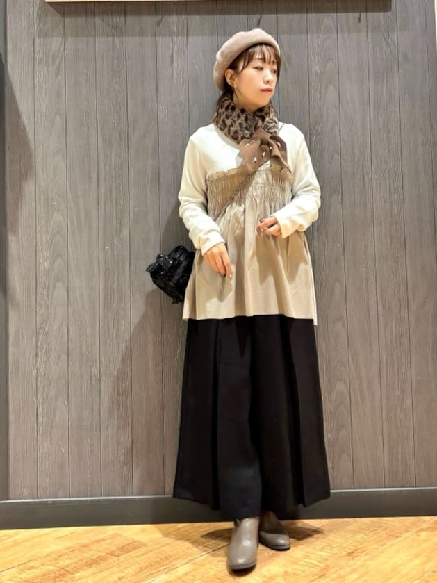 meiさんの「SHOO･LA･RUE｜【S-LL】1枚でコーデが決まる ビスチェ風ドッキングトップス」を使ったコーディネート