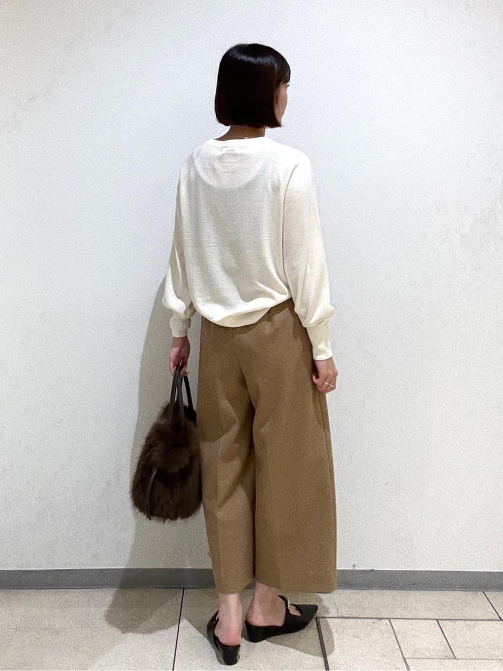 Itoさんの「UNTITLED｜【8色展開／コンパクト丈】レーヨン混 コクーンニット」を使ったコーディネート