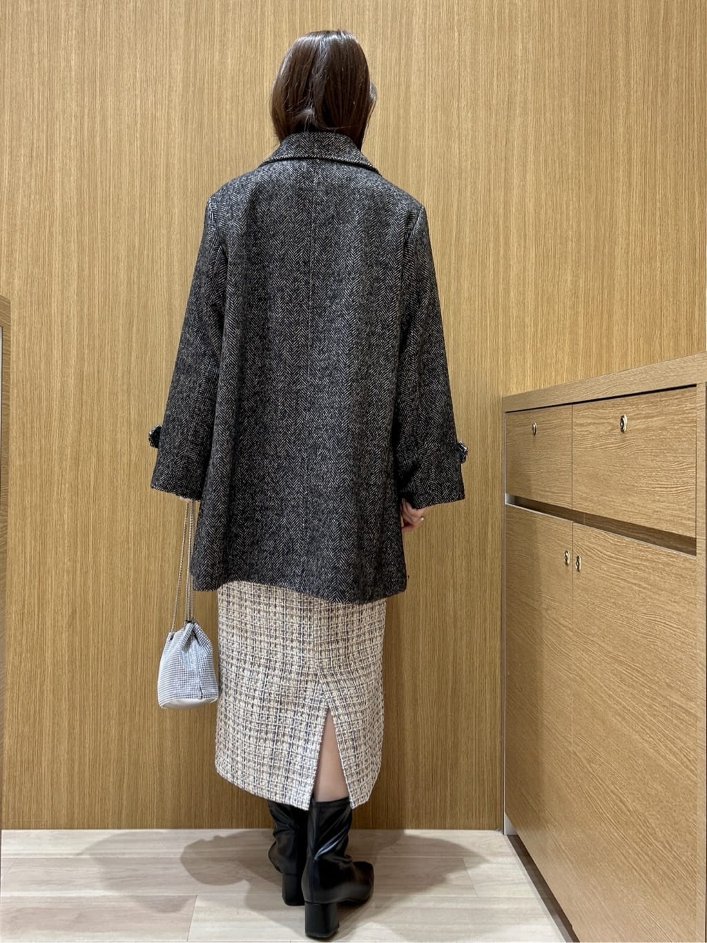 maiさんの「OPAQUE.CLIP｜ヘリンボーンステンカラーコート」を使ったコーディネート