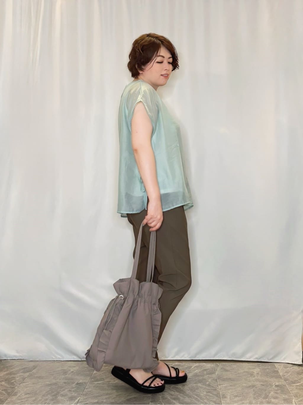 たみさんの「SHOO･LA･RUE｜【洗える/S-LL】上品なシアー感 レイヤード風トップス」を使ったコーディネート