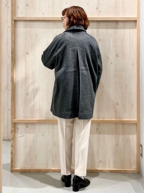 nakoさんの「THE SHOP TK｜クラシカルな装い ウールライクスタンドカラーコート」を使ったコーディネート