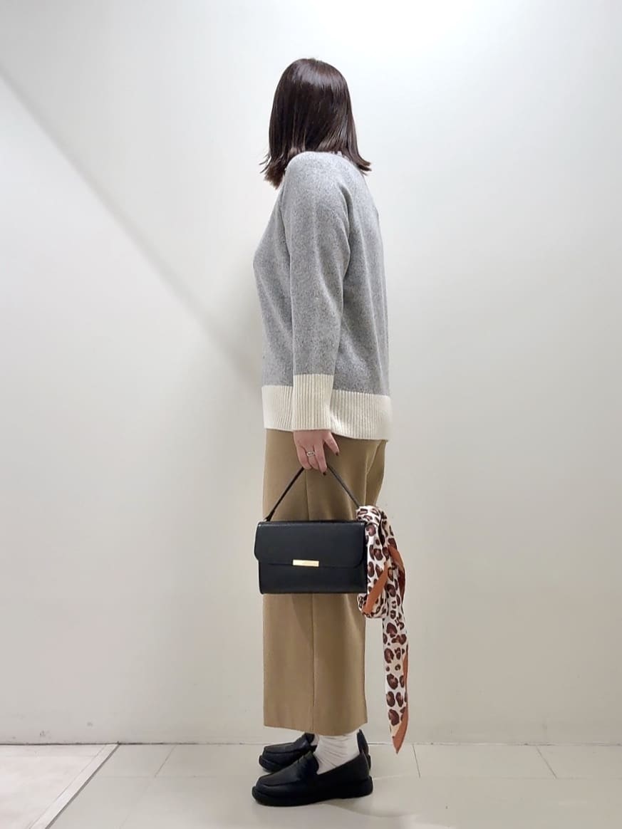 YUIさんの「UNTITLED｜【重ね着もおすすめ/洗える】ウールカシミヤ クルーネックニット」を使ったコーディネート