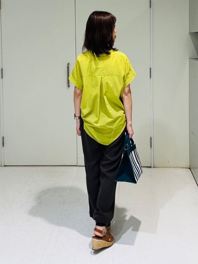 makiさんの「UNTITLED｜【洗える/スキッパー】フレンチスリーブシアーブラウス」を使ったコーディネート