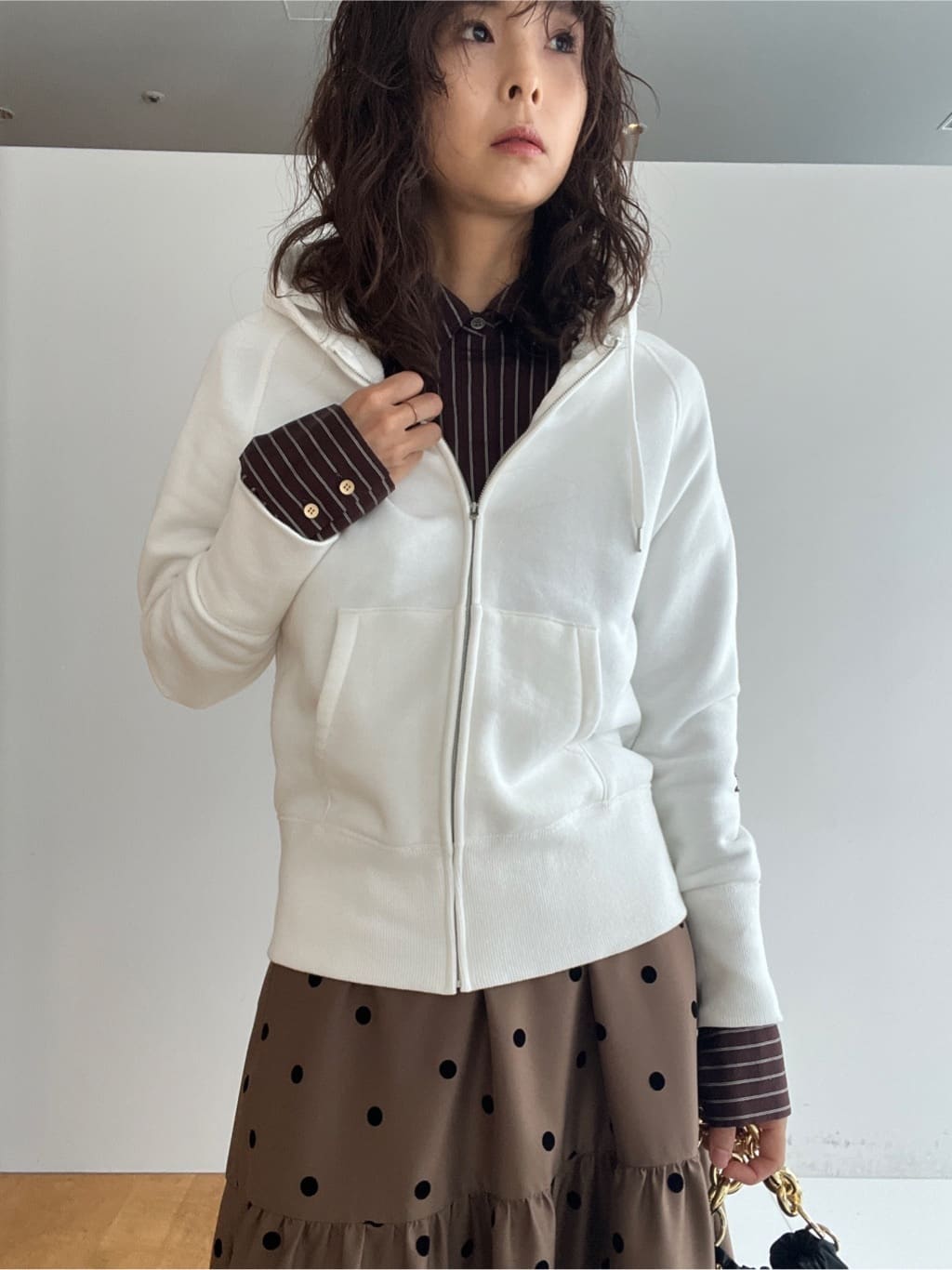 misaさんの「DRESSTERIOR｜デキシー吊裏毛ジップアップパーカ」を使ったコーディネート