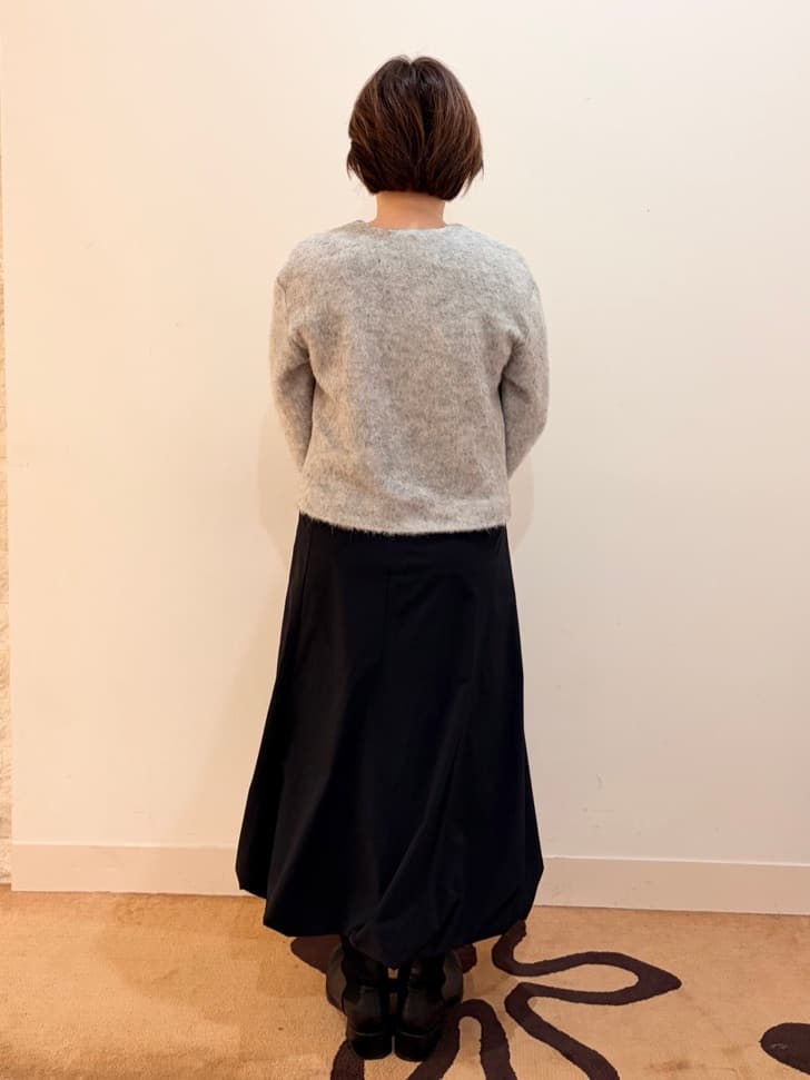 Misatoさんの「UNTITLED｜【ジャケット風/メタルボタン】アルパカ混シャギーカーディガン」を使ったコーディネート