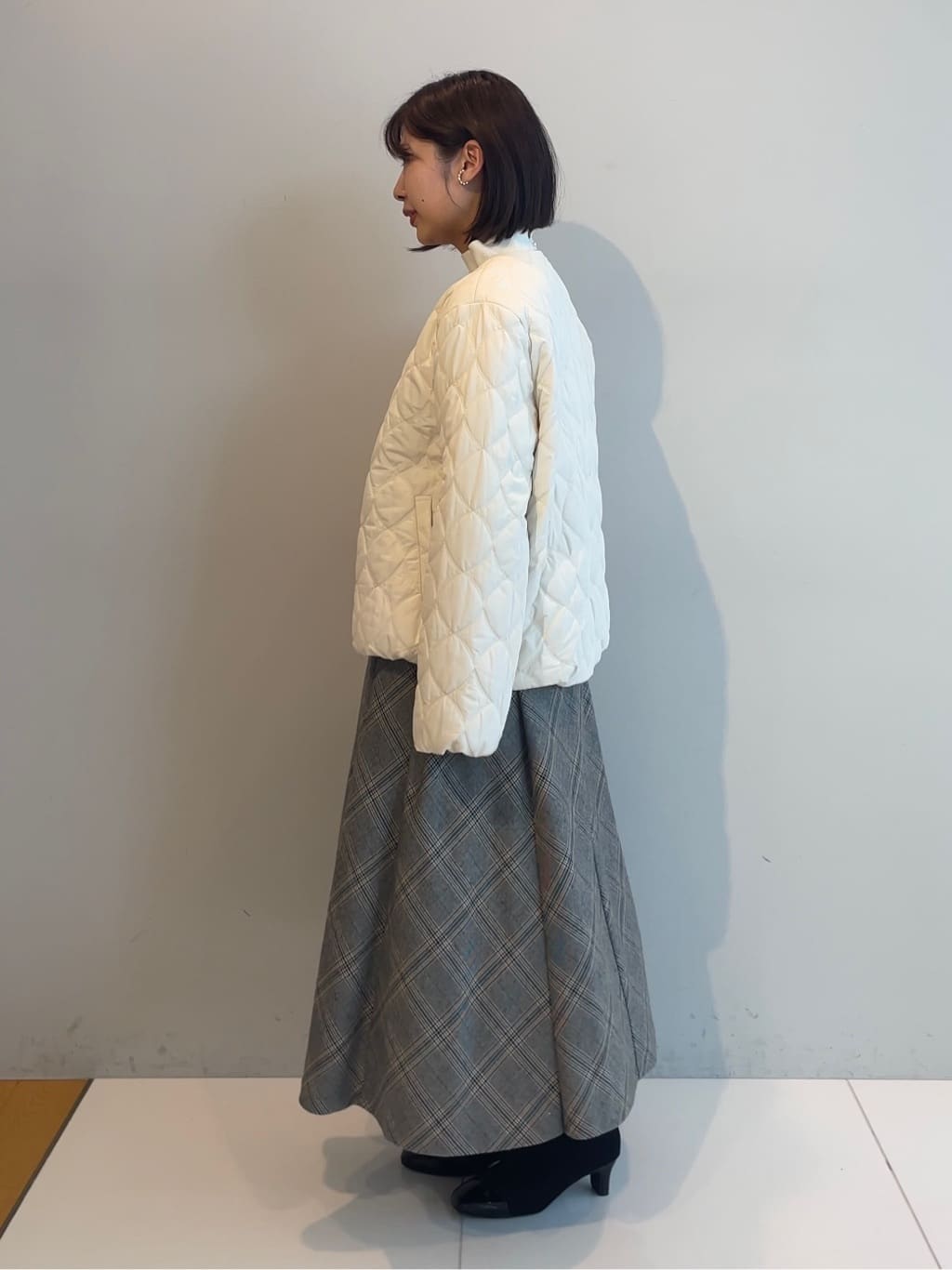 abeさんの「Couture brooch｜【多機能・フェミニン】パール調リブニット」を使ったコーディネート