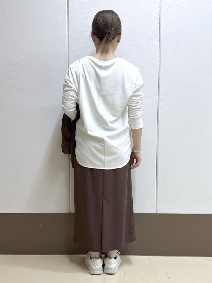 Rikoさんの「INDIVI｜【UVケア】プリントフォトロングTシャツ」を使ったコーディネート